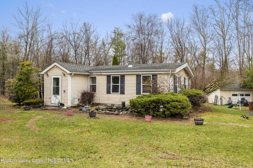 252 Ruby Road, Kingston, NY 12401 - Photo 2 of 19
