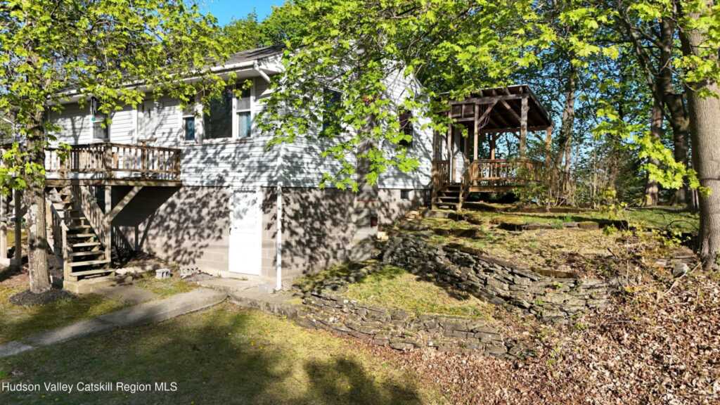 20 Saugerties Manor Road, Saugerties, NY 12477 - Photo 22 of 25