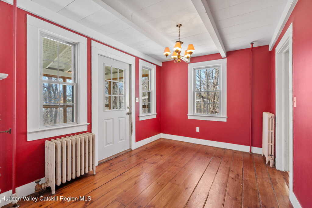 250 Millbrook Avenue, Hurley, NY 12443 - Photo 6 of 49