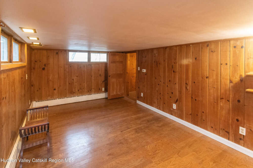 368 Hillside Avenue, Hurley, NY 12443 - Photo 20 of 31
