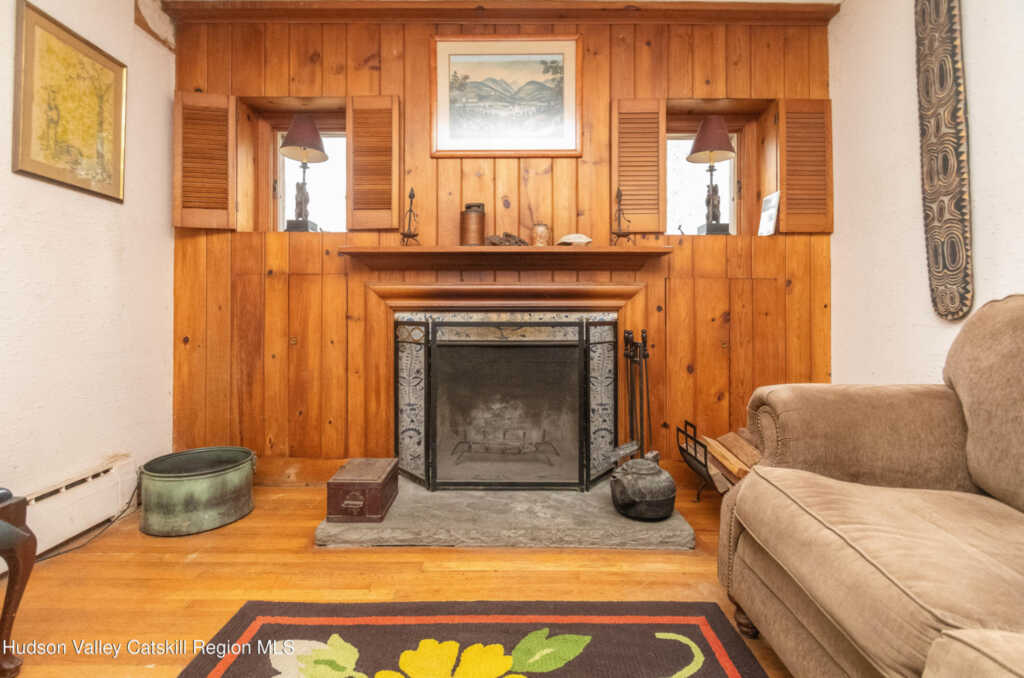 368 Hillside Avenue, Hurley, NY 12443 - Photo 6 of 31