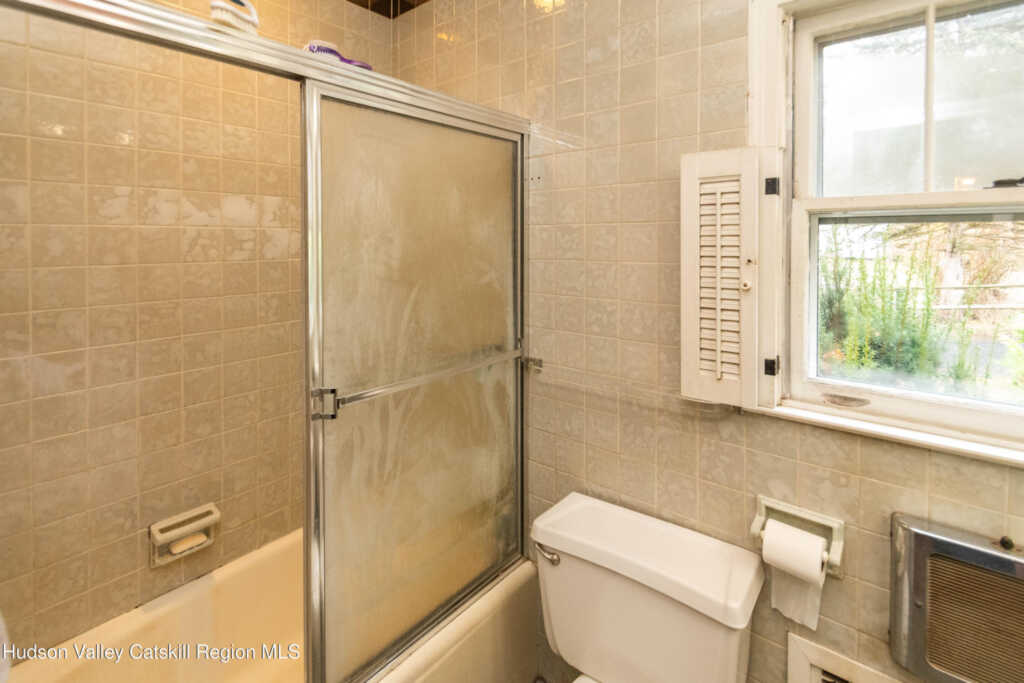 368 Hillside Avenue, Hurley, NY 12443 - Photo 9 of 31