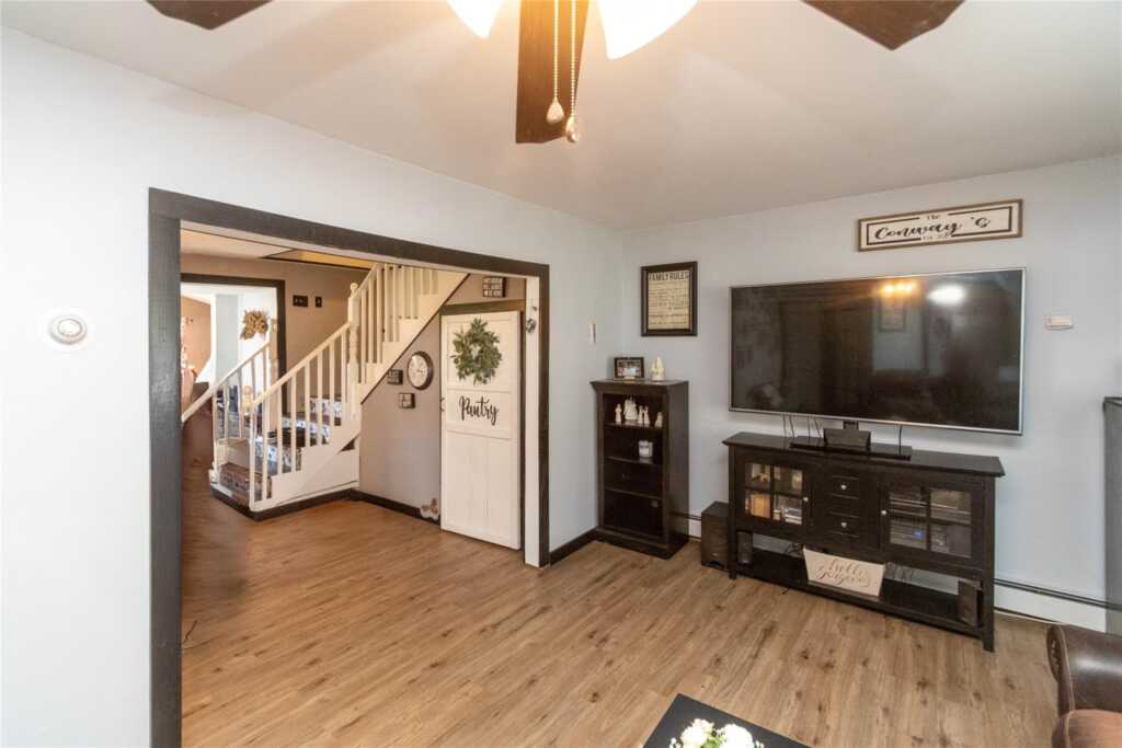 123 Barclay Lane, Saugerties, NY 12477 - Photo 5 of 36