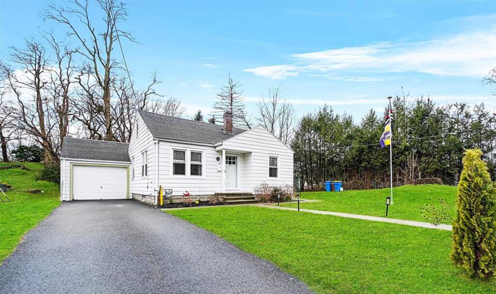 25 Hayes Street, Kingston, NY 12401