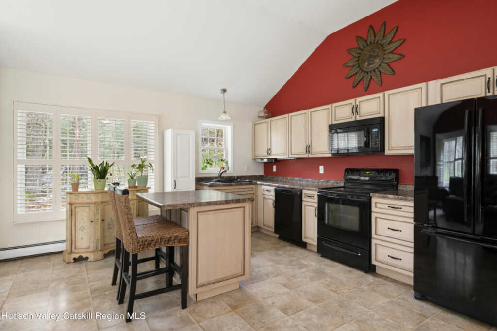 146 Sherman Road, Kingston, NY 12401 - Photo 17 of 24