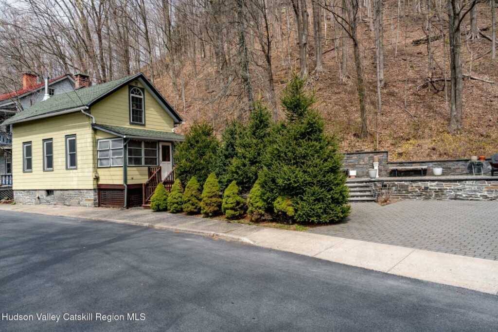 14 Davis Street, Kingston, NY 12401