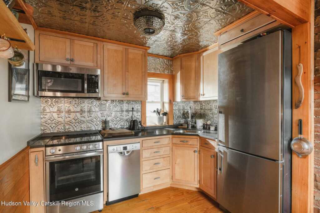 14 Davis Street, Kingston, NY 12401 - Photo 13 of 32