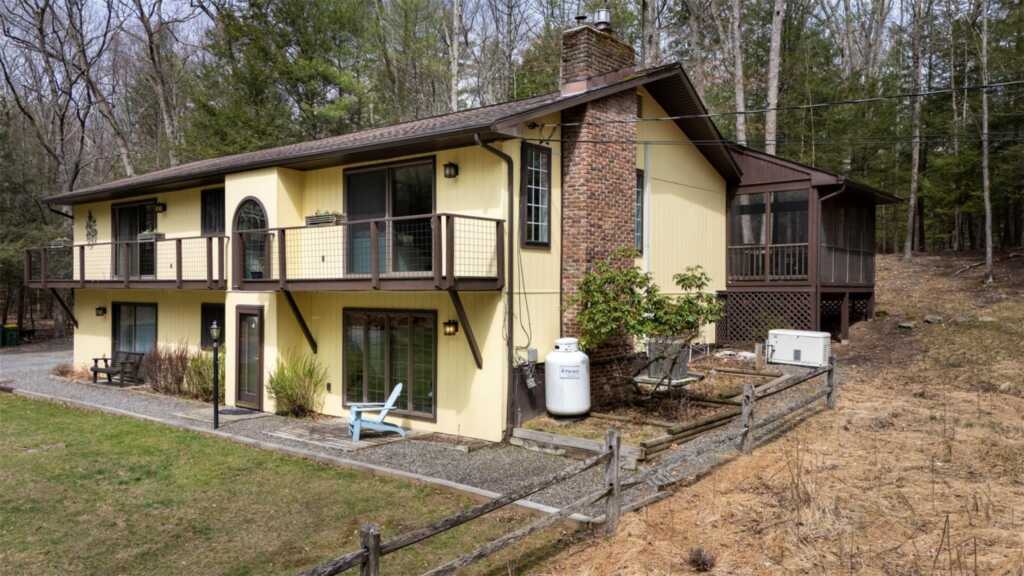 23 Maurizi Lane, Woodstock, NY 12498 - Photo 3 of 35