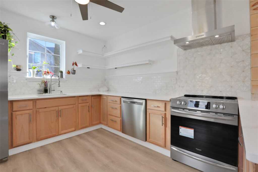 31 Prince Street, Kingston, NY 12401 - Photo 8 of 25