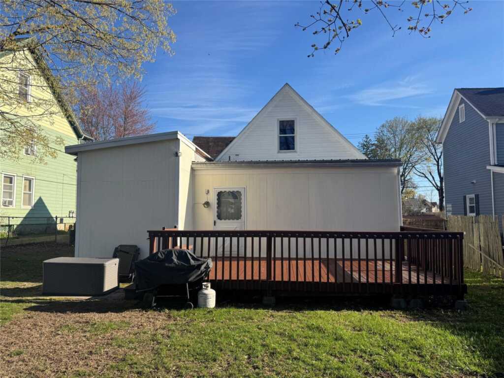 23 Shufeldt Street, Kingston, NY 12401 - Photo 3 of 32
