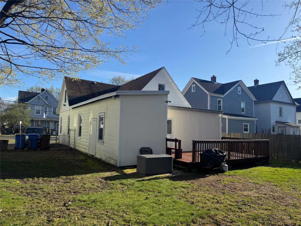 23 Shufeldt Street, Kingston, NY 12401 - Photo 4 of 32