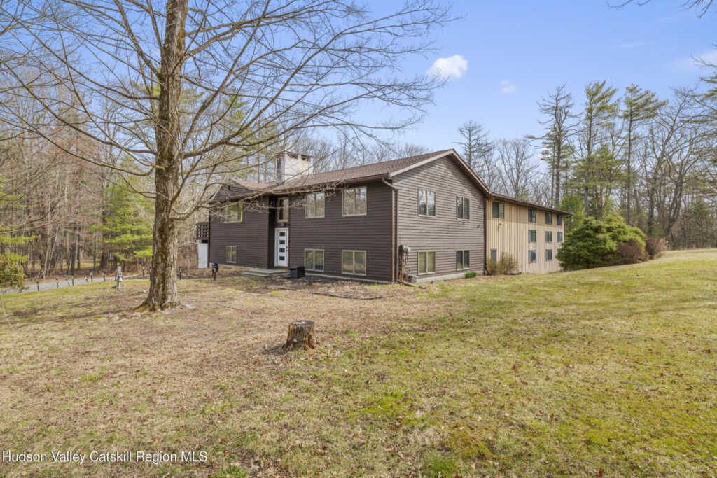 40 Max'S Place, Kingston, NY 12401