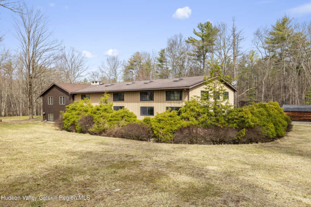 40 Max'S Place, Kingston, NY 12401 - Photo 4 of 42