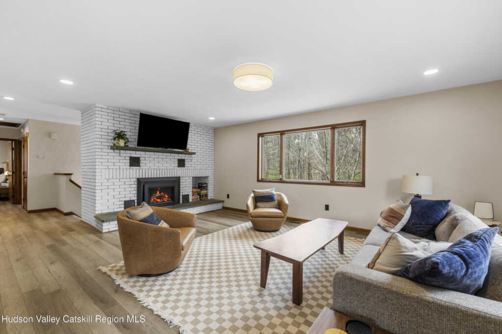 40 Max'S Place, Kingston, NY 12401 - Photo 9 of 42