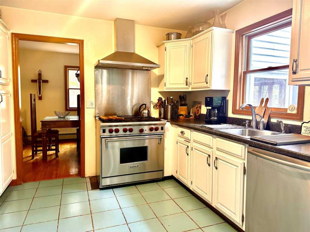 1521 Glasco Turnpike, Woodstock, NY 12498 - Photo 9 of 24