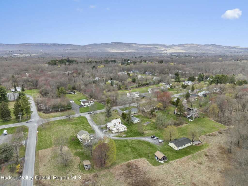 232 Route 32 S, New Paltz, NY 12561 - Photo 3 of 12