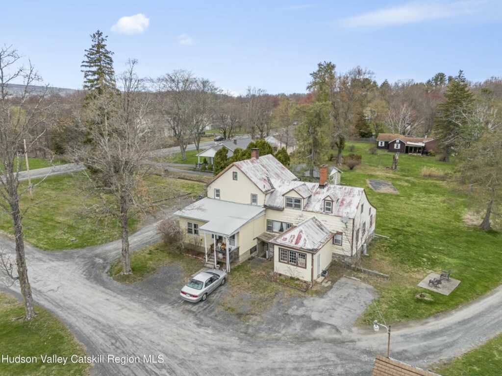 236 Route 32 S, New Paltz, NY 12561
