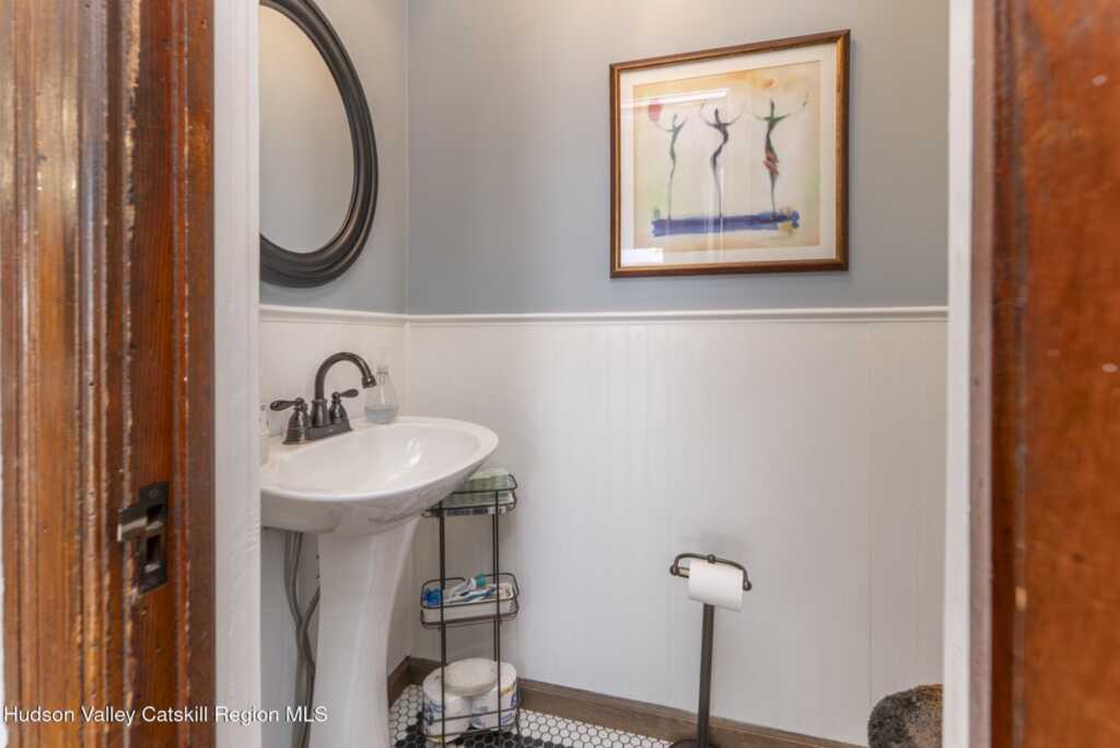 193 Pearl Street, Kingston, NY 12401 - Photo 20 of 50