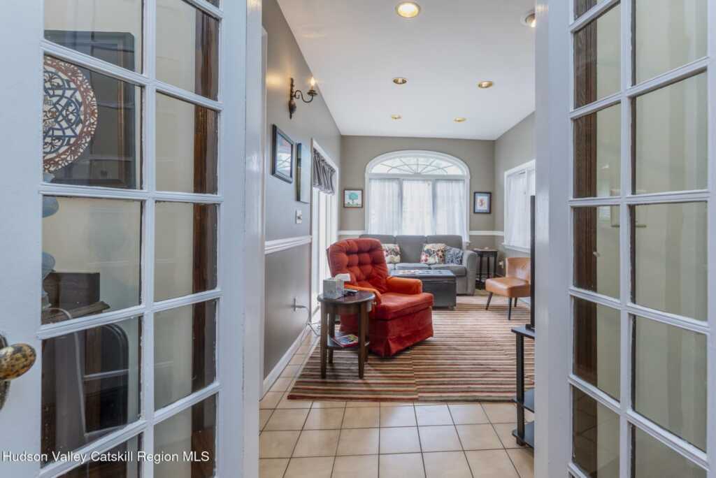 193 Pearl Street, Kingston, NY 12401 - Photo 23 of 50