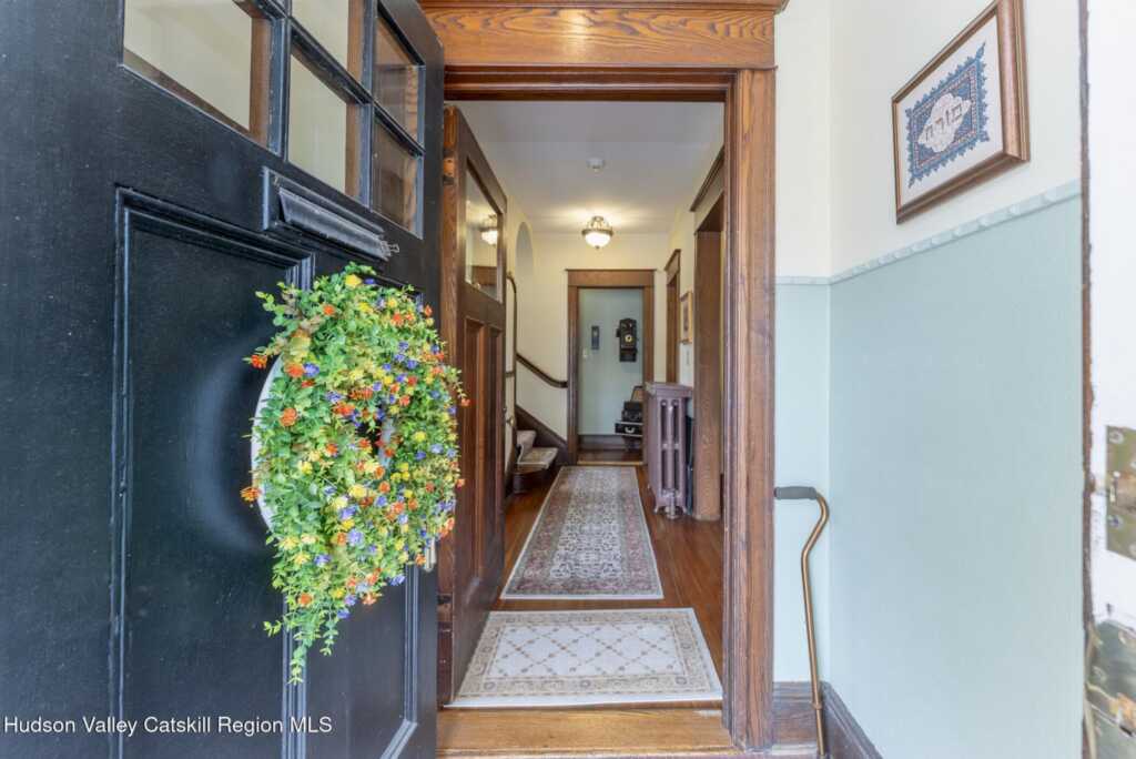 193 Pearl Street, Kingston, NY 12401 - Photo 4 of 50