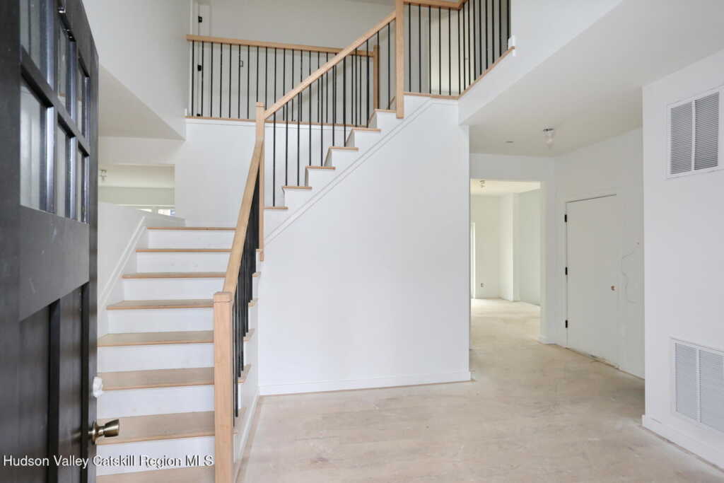 344 Ohioville Road, New Paltz, NY 12561 - Photo 5 of 49