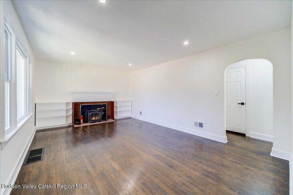 63 Fairview Avenue, Kingston, NY 12401 - Photo 2 of 37