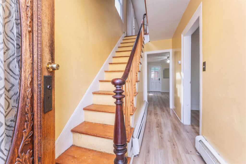 143 Prospect Street, Kingston, NY 12401 - Photo 2 of 35