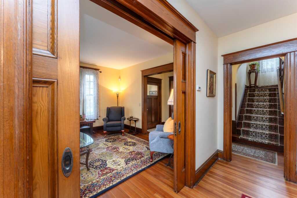 193 Pearl Street, Kingston, NY 12401 - Photo 24 of 50