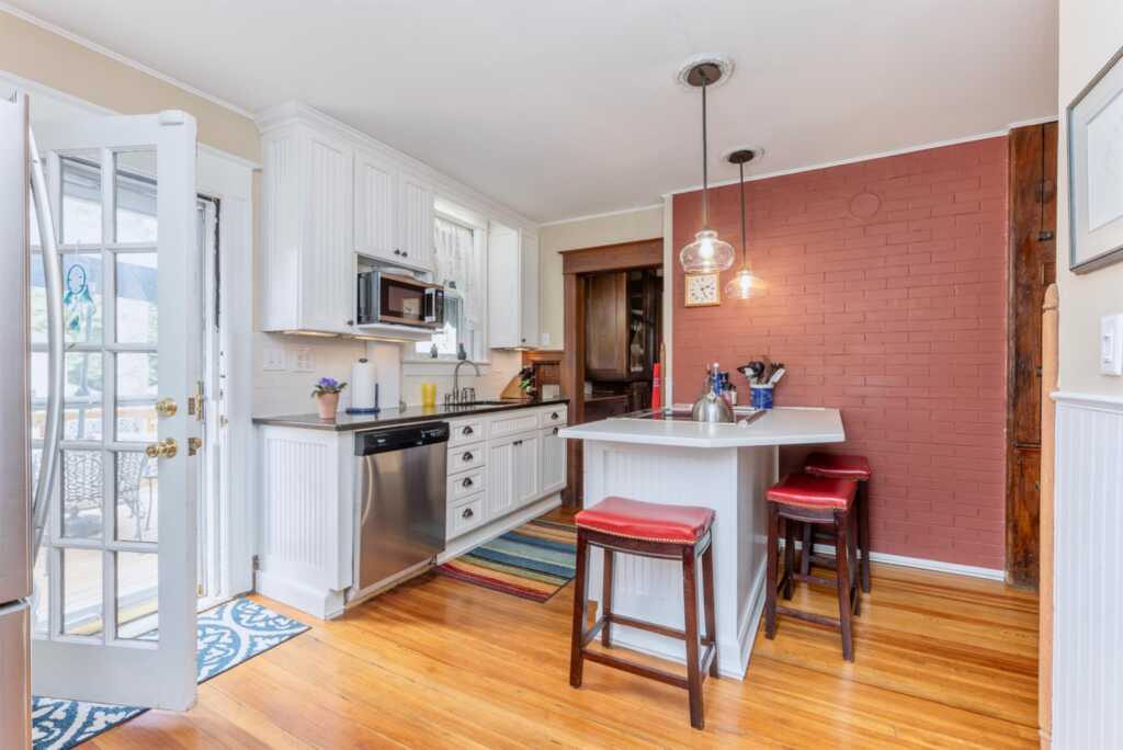 193 Pearl Street, Kingston, NY 12401 - Photo 35 of 50