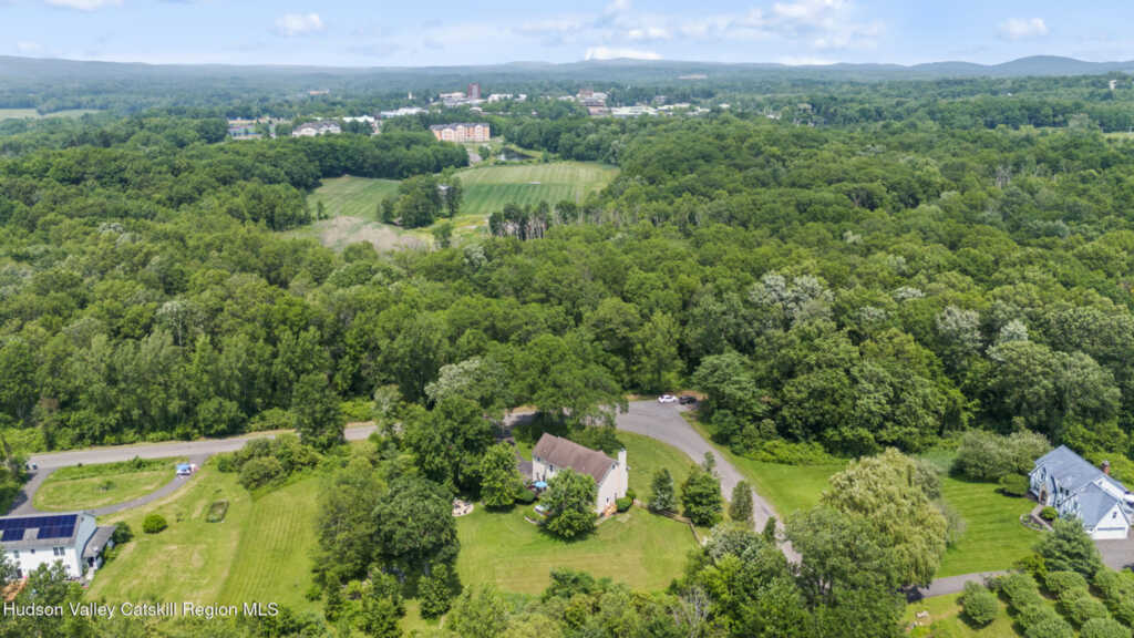29 Hawk Hill Road, New Paltz, NY 12561 - Photo 8 of 50