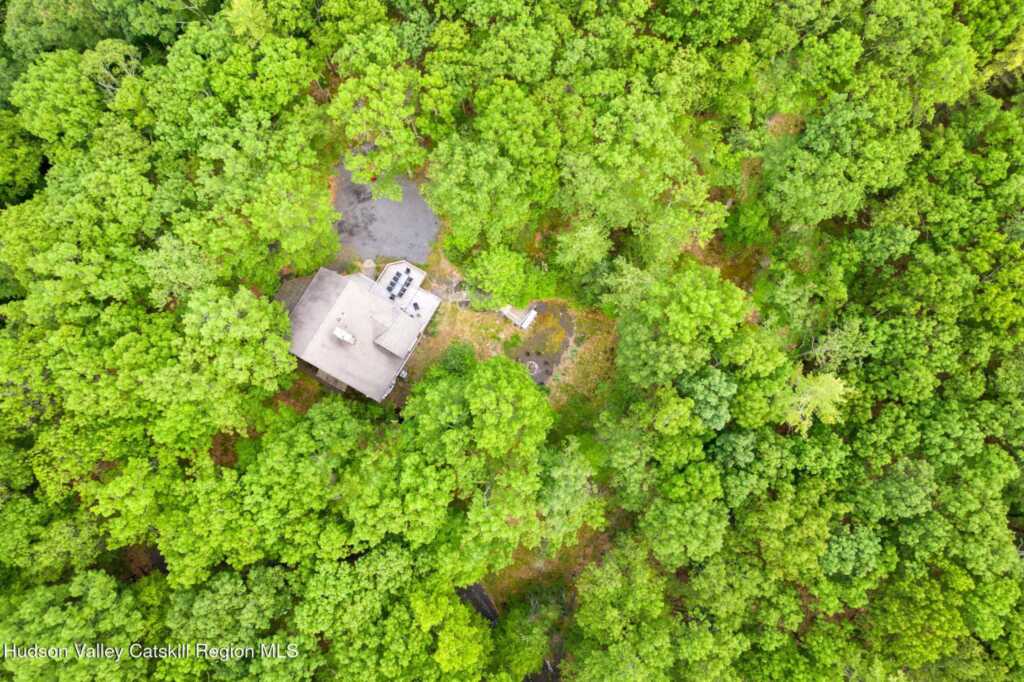 32 Northwoods Rd, Saugerties, NY 12477 - Photo 3 of 37