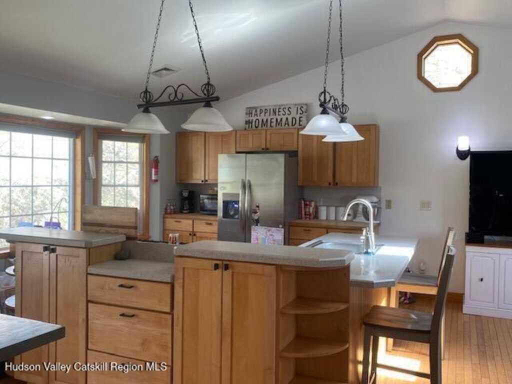 87 Dock Street Street, Saugerties, NY 12477 - Photo 3 of 40