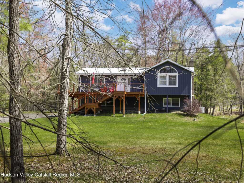 4 Munchkin Lane, Woodstock, NY 12498 - Photo 2 of 32