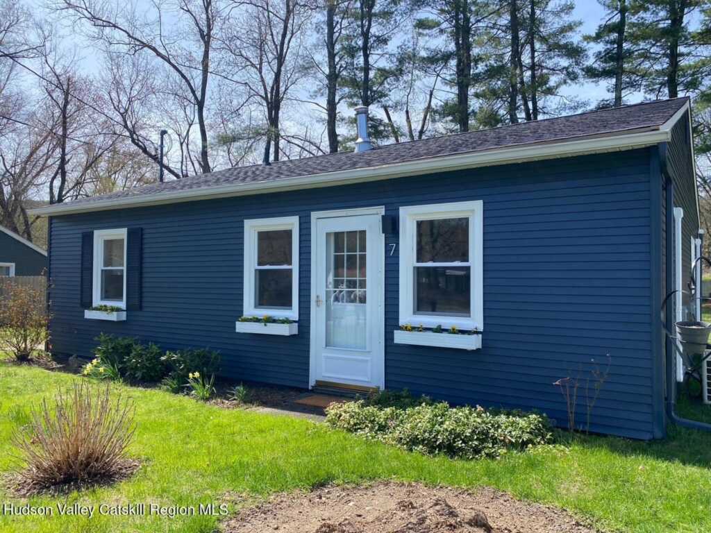 7 Park Circle, High Falls, NY 12440 - Photo 3 of 31
