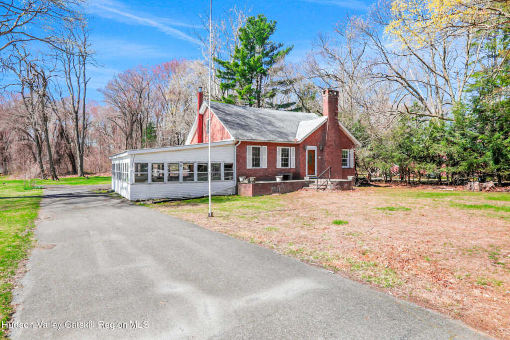 15 Spaulding Lane, Saugerties, NY 12477 - Photo 2 of 29
