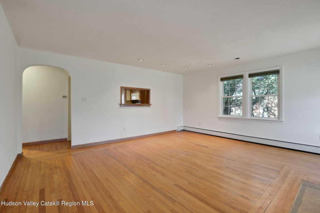 15 Spaulding Lane, Saugerties, NY 12477 - Photo 4 of 29
