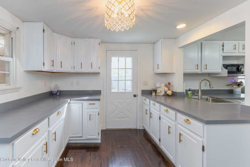 160 Fairview Avenue, Kingston, NY 12401 - Photo 13 of 38