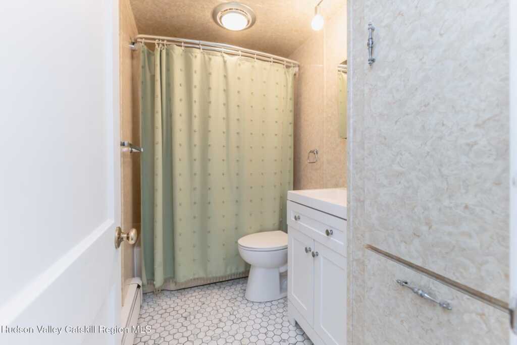 160 Fairview Avenue, Kingston, NY 12401 - Photo 17 of 38