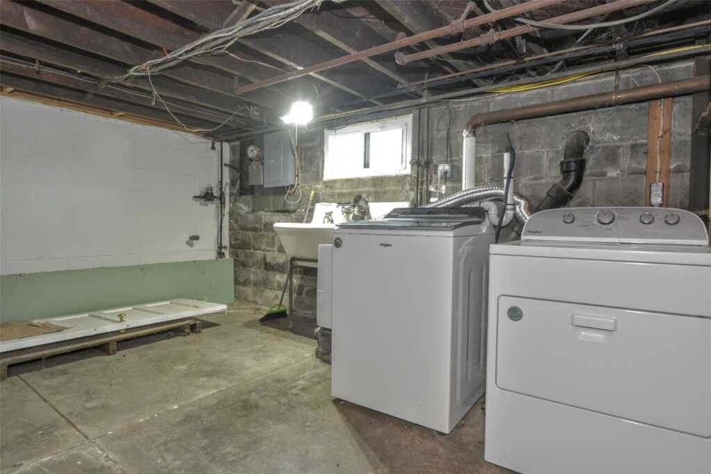 16 Roosevelt Avenue, Kingston, NY 12401 - Photo 24 of 25