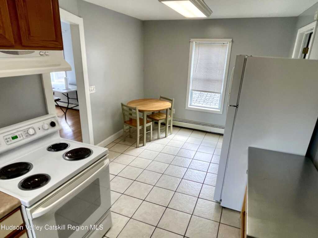 195 North Street, Kingston, NY 12401 - Photo 7 of 11