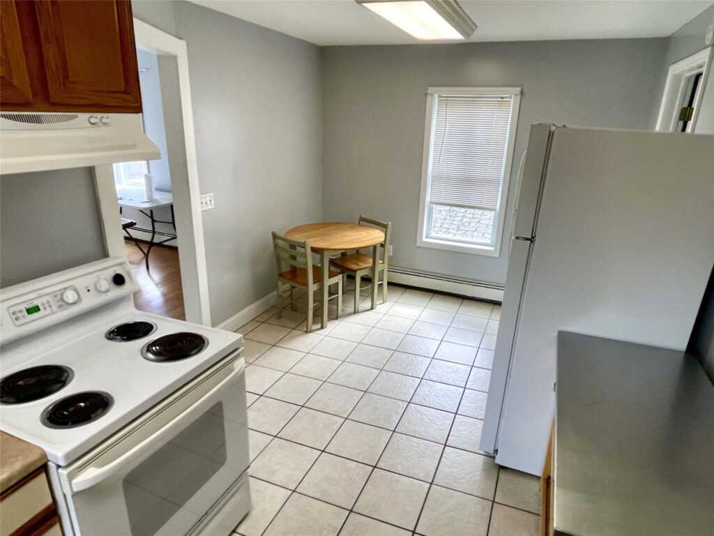 195 North Street, Kingston, NY 12401 - Photo 5 of 10