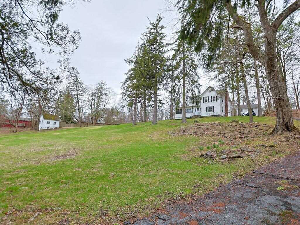 4073 Route 9W, Saugerties, NY 12477 - Photo 3 of 40