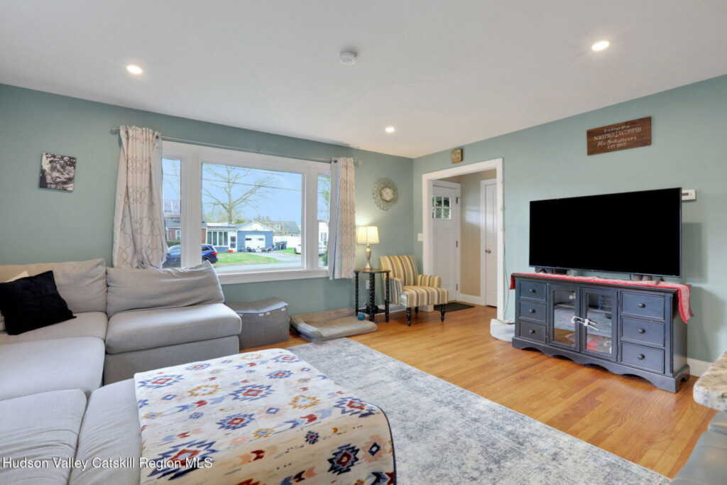 1126 Dogwood Street, Kingston, NY 12401 - Photo 11 of 21