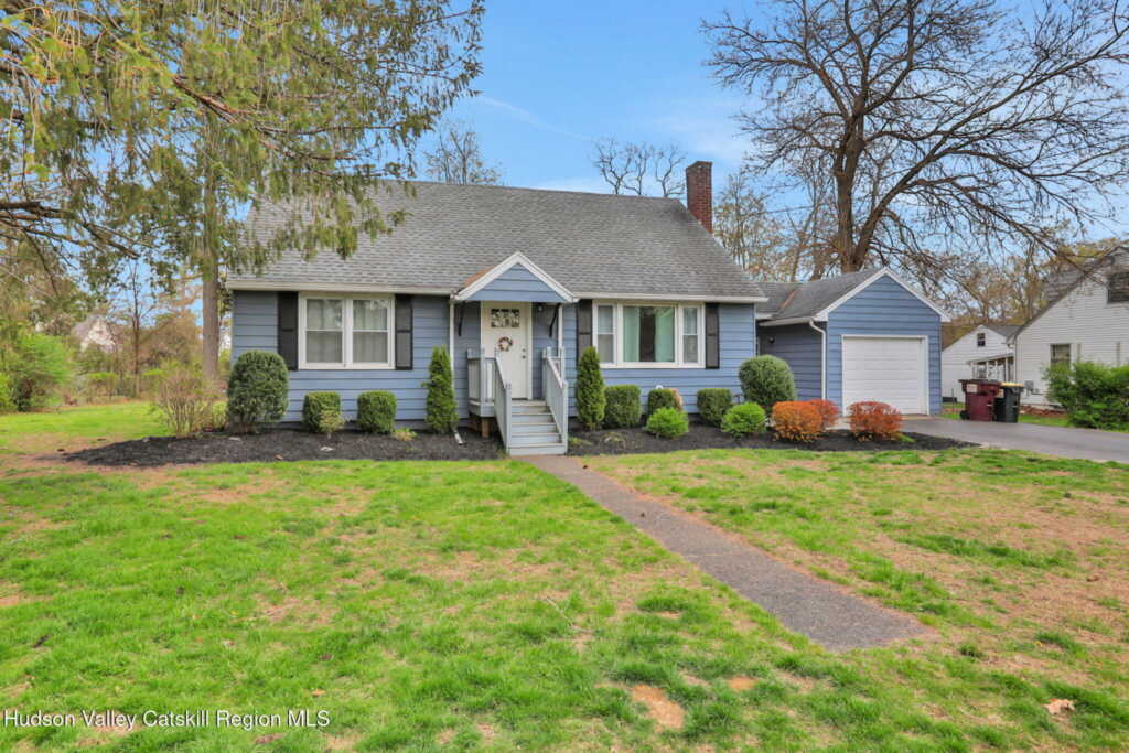 1126 Dogwood Street, Kingston, NY 12401 - Photo 2 of 21
