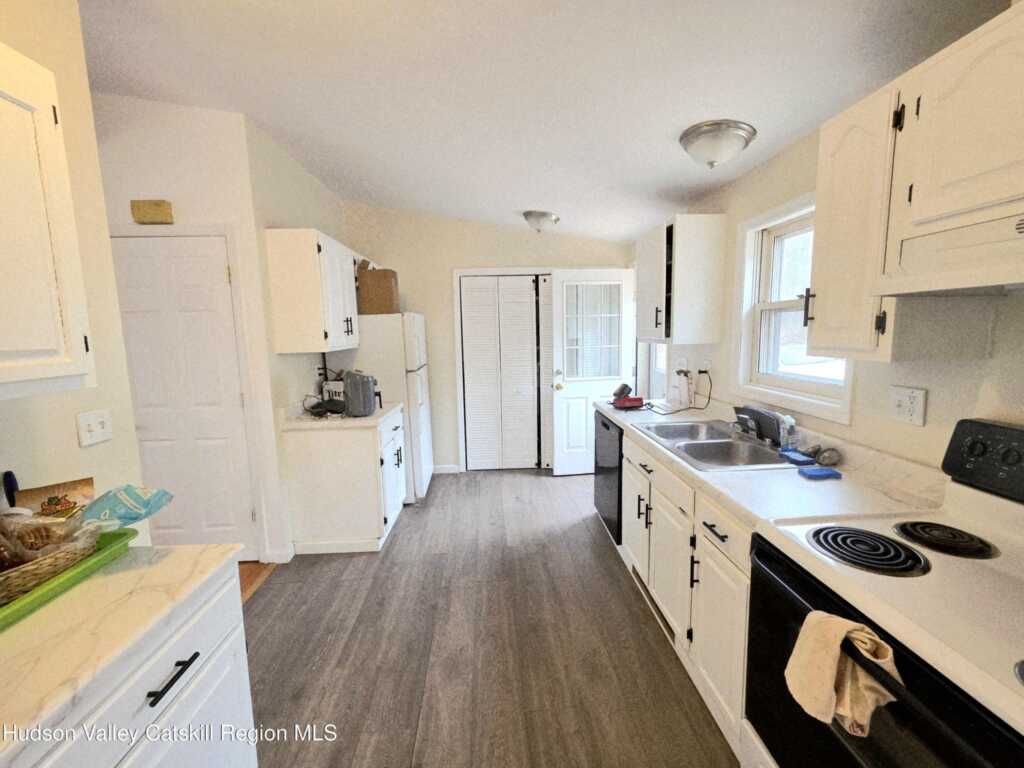 68 Waughkonk, Kingston, NY 12401 - Photo 15 of 26