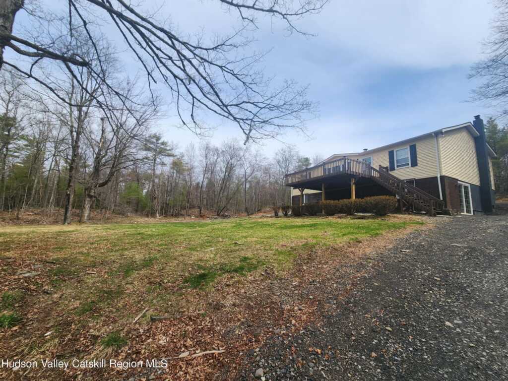 68 Waughkonk, Kingston, NY 12401 - Photo 4 of 26
