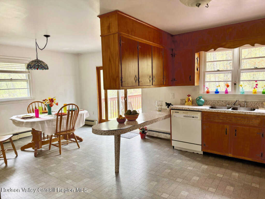176 Hurley Road, Woodstock, NY 12498 - Photo 9 of 39