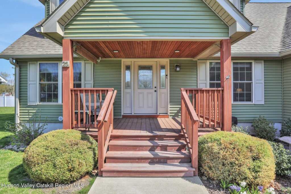 25 Mill Ln Extension, Saugerties, NY 12477 - Photo 2 of 46