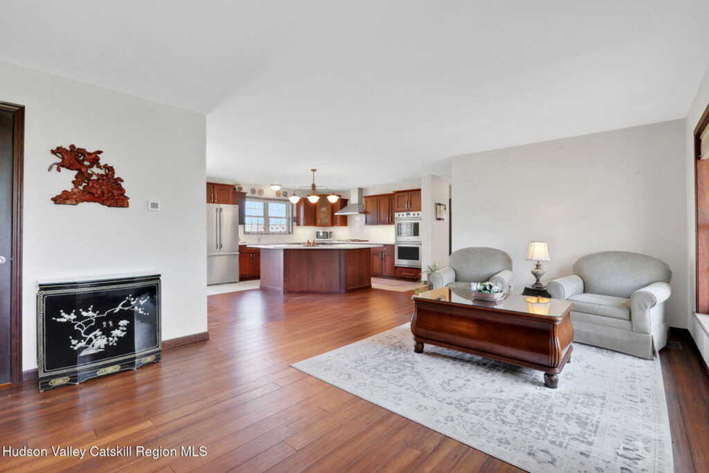 25 Mill Ln Extension, Saugerties, NY 12477 - Photo 3 of 46