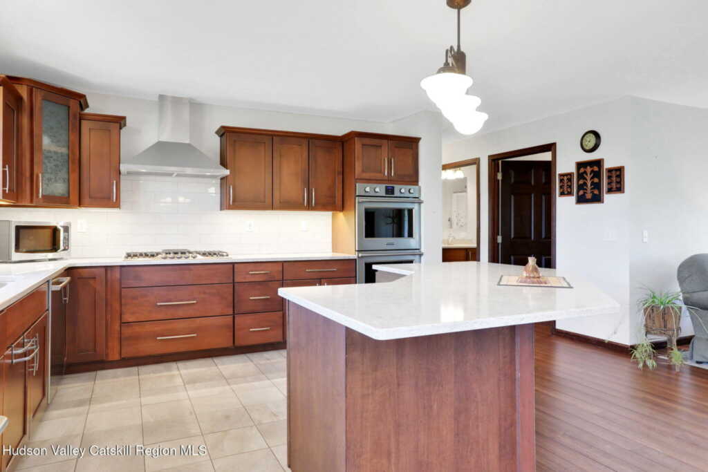25 Mill Ln Extension, Saugerties, NY 12477 - Photo 7 of 46